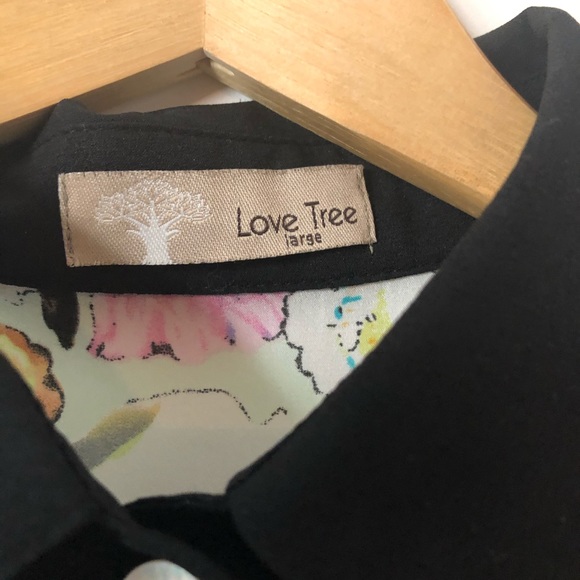 Love Tree Sleeveless Blouse - Picture 4 of 9